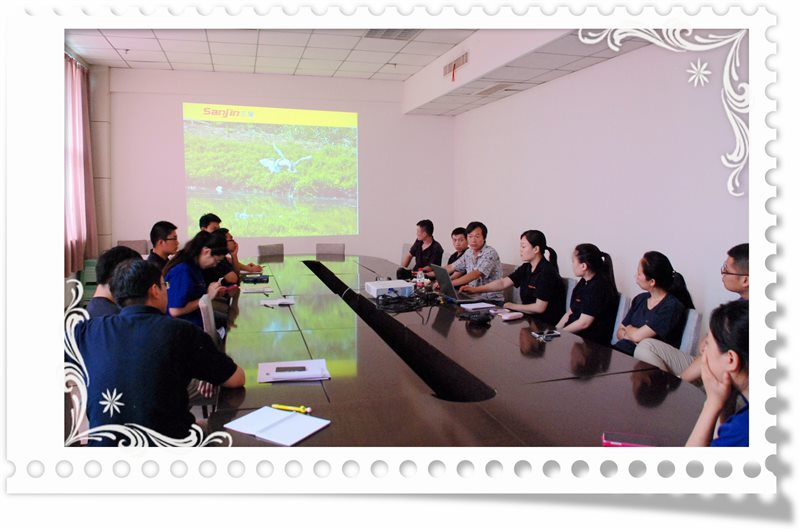 7 山東草莓视频网站:團委(wěi)興趣(qù)小組組織攝影培訓.jpg