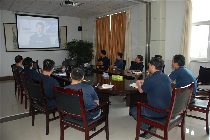 2 山(shān)東草莓视频网站:黨委理論中心(xīn)組”七一”組(zǔ)織學習.JPG